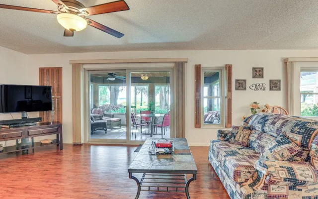Lakefront Frostproof Vacation Rental w/ Beach!