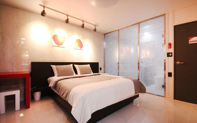 Geoje Island Sadeung K Self Check-in Motel