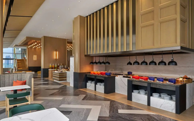 Hilton Garden Inn Bangkok Riverside