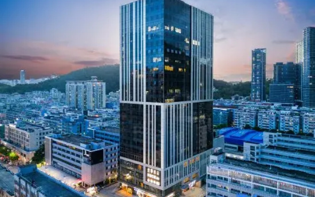 JI Hotel (Shenzhen Luohu Liantang Metro Station)