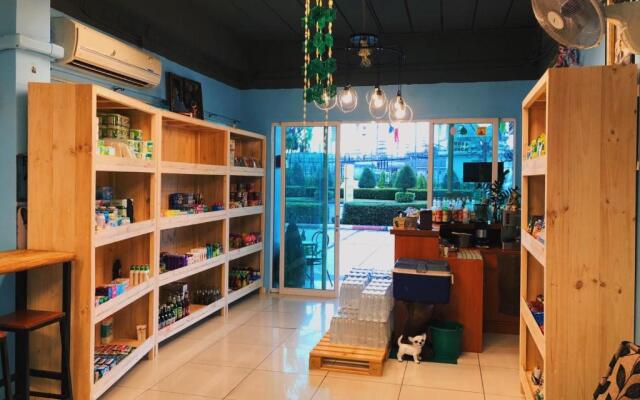 Aekkalukthai Hostel Rayong
