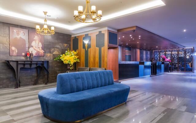 Saint Hostel