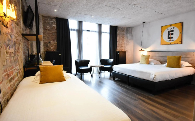 Upstairs Hotel