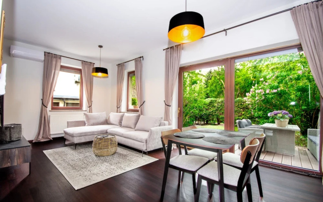 InPoint Old Town- Apartment with garden