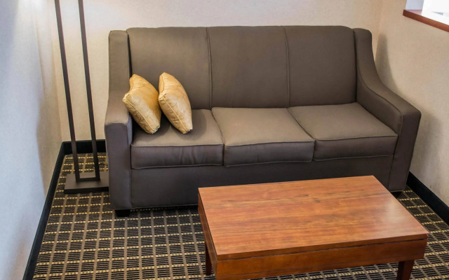 Comfort Suites Portland Southwest