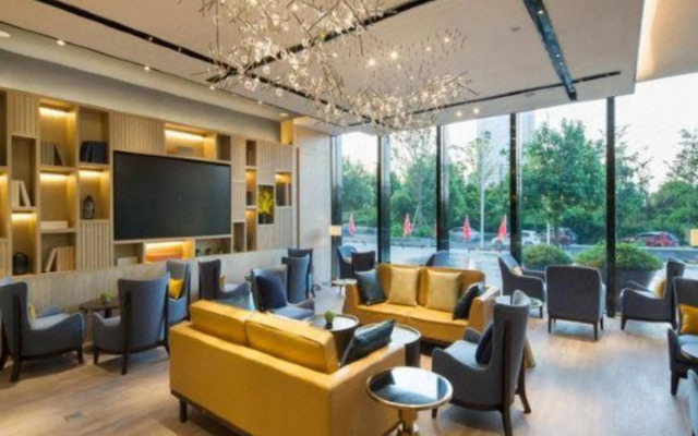Vienna International Hotel (Hunan Hengyang East High-Speed Railway Station)