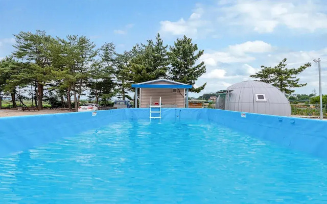 Goseong Jjun Camping Pension