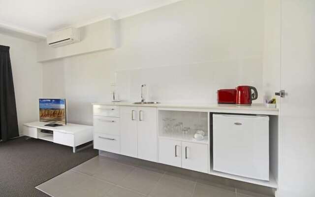 Cooroy Luxury Motel Apartments Noosa