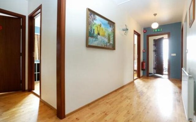 Hellisholar Guesthouse