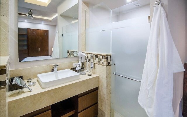 Condo V399-106 by MDR