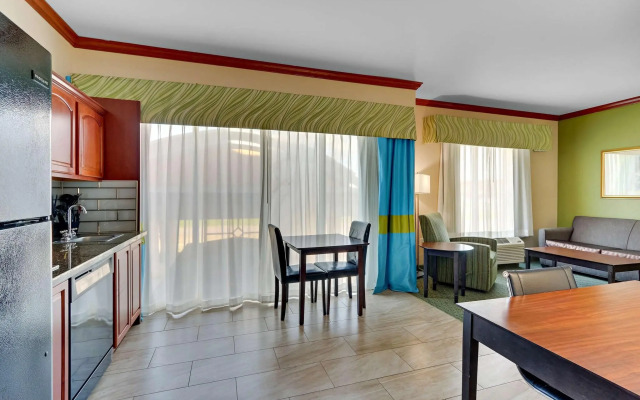 Comfort Inn & Suites