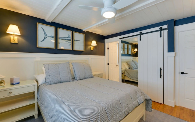 Avalon Vacation Rental w/ Porch & Grill!