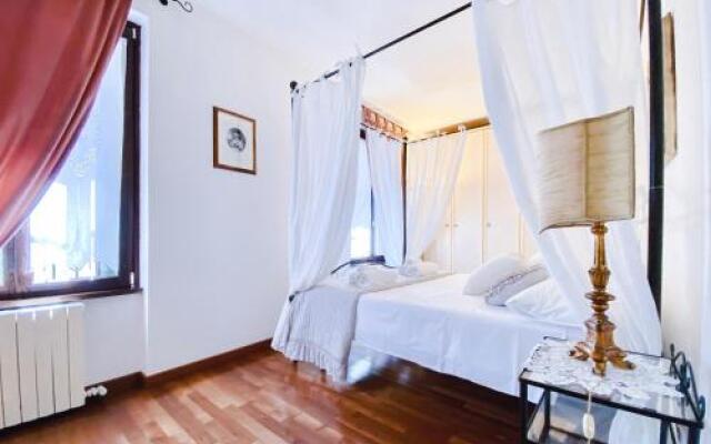 Santa Cecilia Apartment