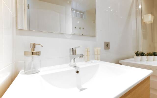 Picasso Suite by Madflats Collection