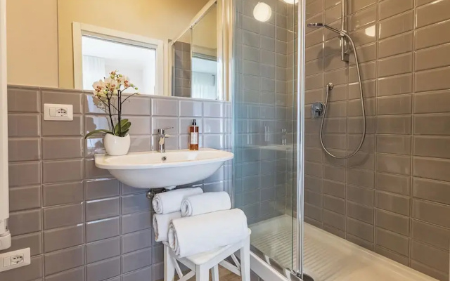 B & B La Cornice - Gina Room With Bathroom and Private Terrace