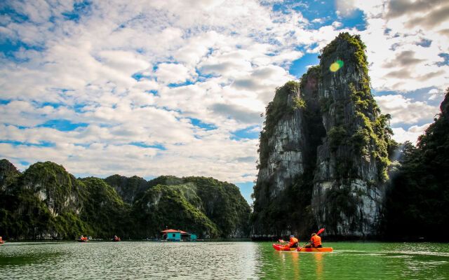 Halong Paloma Cruise