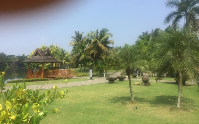 Radisson Plaza Resort & Spa