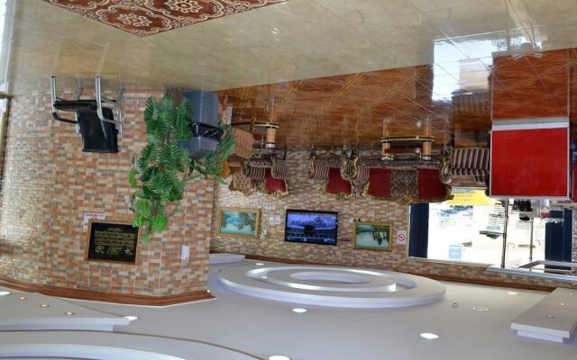 Omseyat Al Sharq Furnished Units 3