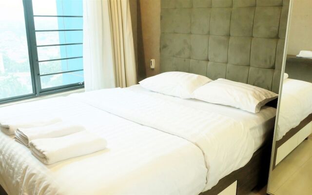 Pondok Indah At Hampton's Park Apartment