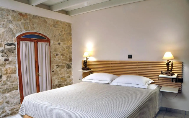 Limni Stone Apartments