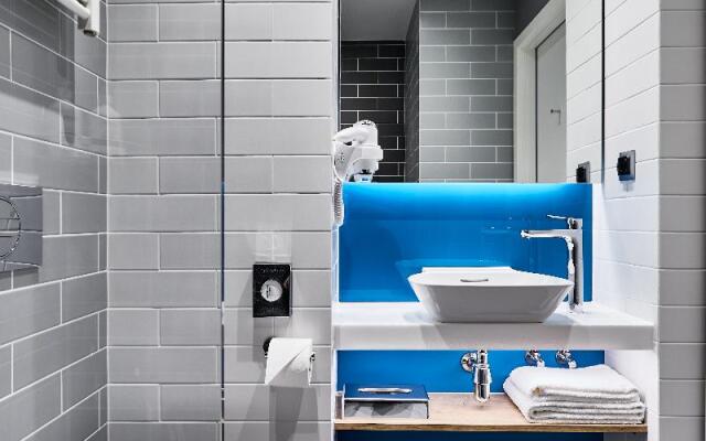 Holiday Inn Express Warsaw - The HUB by IHG