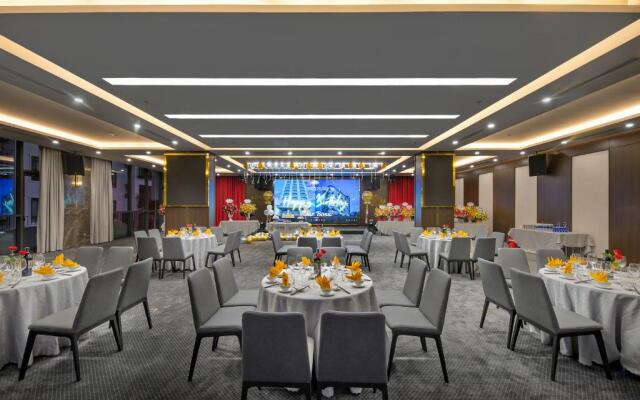 Golden Lotus Grand