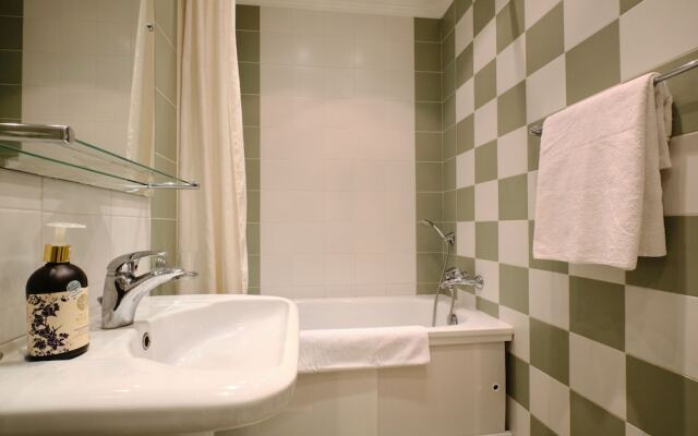 Апартаменты Center City, Малая Садовая