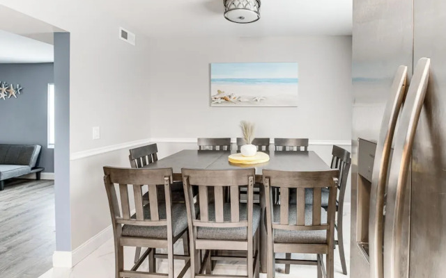 5 Blocks to Wildwood Beach: Family Getaway!