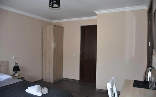 Nikala's house