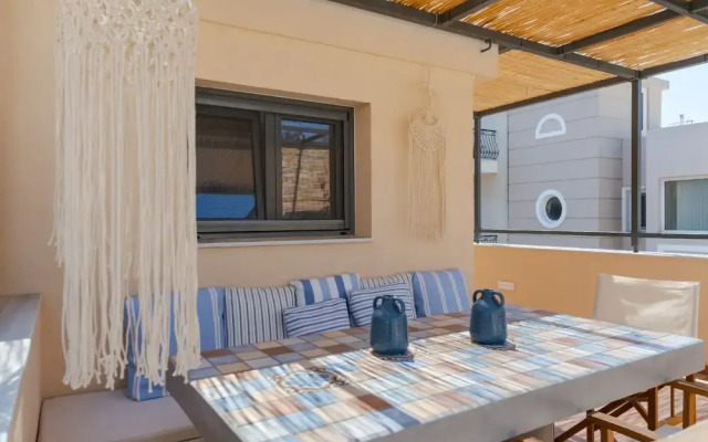 Elegant City Apartment - 250m From Solomos Square