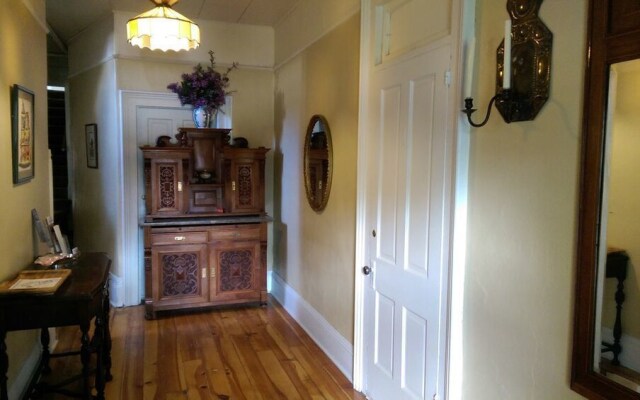 Room 10-Boulder Crescent Inn - Boutique hotels for Rent in Colorado Sp