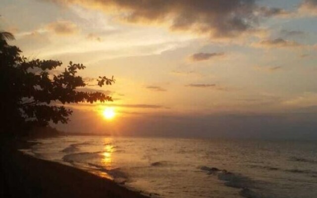 The Ning Beach & Villa