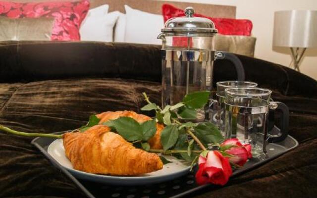 Hla - King Court Apartment 2