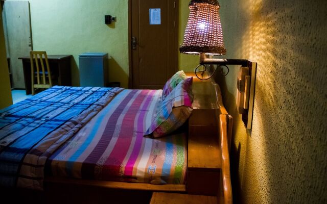 De Genesix Hotel