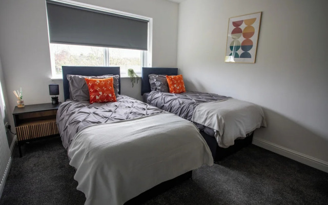 3 bed Apartment in Huddersfield