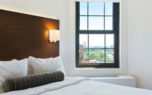 Bridgestreet at Beekman Towers