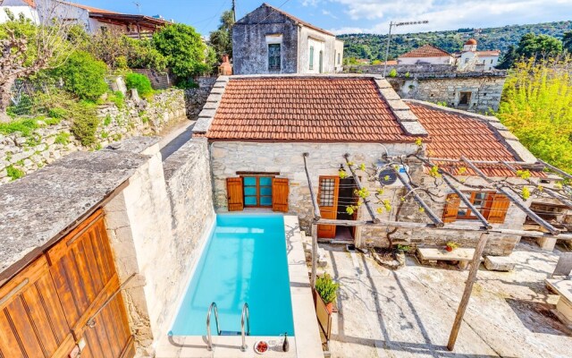 Villa Vereniki Heated Pool