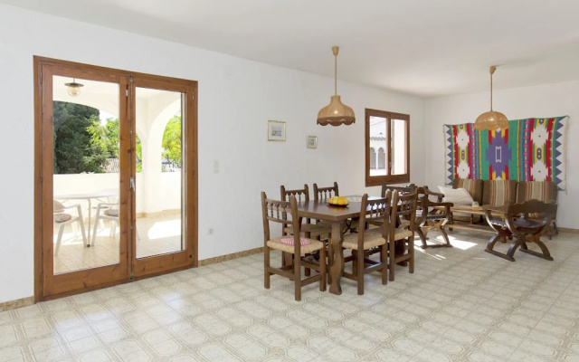 Small Building with 4 Apartments near Beach