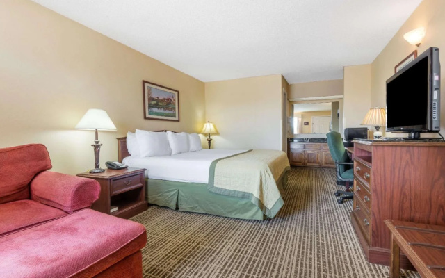 Baymont Inn and Suites - Greenville/I-65