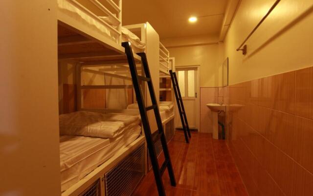 Tar Tar & Nay Hostel