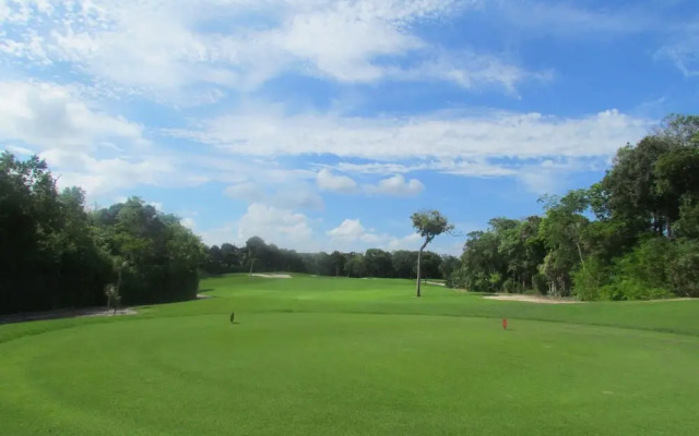 Luxury Villa & Golf Club By SA'AM