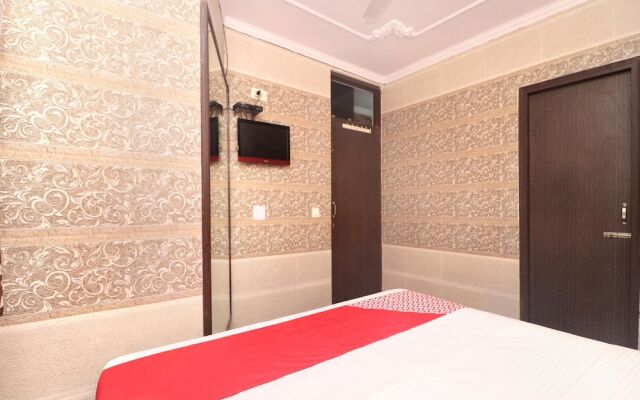 OYO 15546 Hotel KK