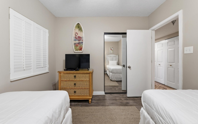 Romar Place 202