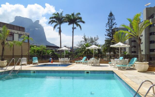 LinkHouse Beach Front Resort