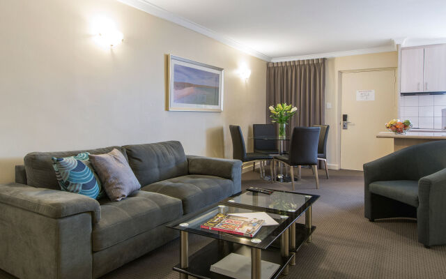 The Peninsula Riverside Serviced Apartments