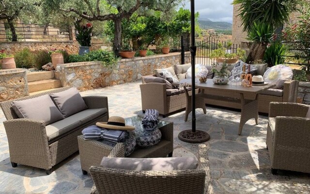 Semi Detached Stone House Great Location