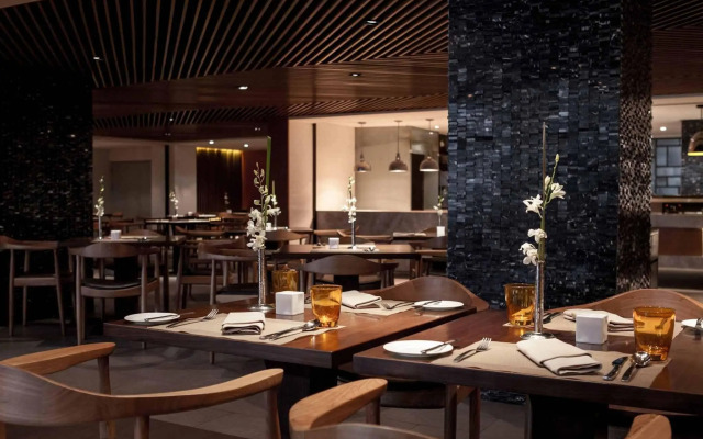 Pullman Shanghai Central-in XinTianDi & Yu Garden Area