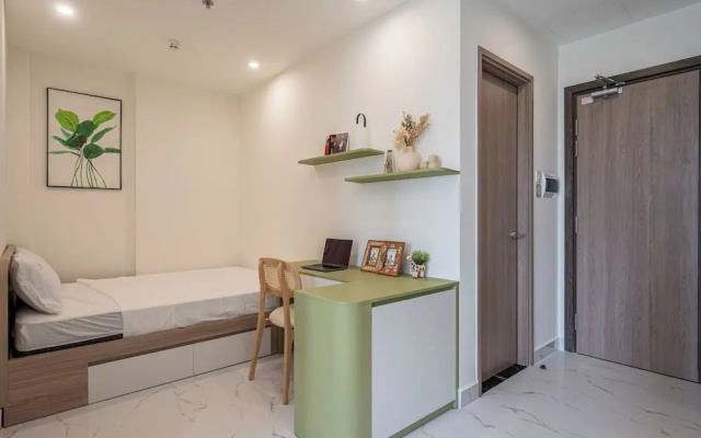 LA Nest 1bed with pool view big deal – Guest Rooms – Ho Chi Minh City