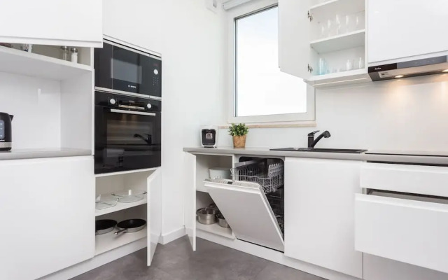 Mogilska Tower Apartment near Tauron Arena Krakow by InPoint