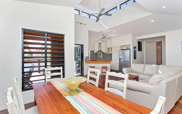 Beachcomber Holiday House